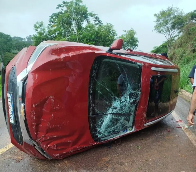 mulher-fica-ferida-em-acidente-na-estrada-de-santa-maria
