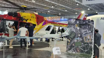 helicoptero-do-corpo-de-bombeiros-de-minas-e-destaque-em-feira-de-defesa-e-seguranca