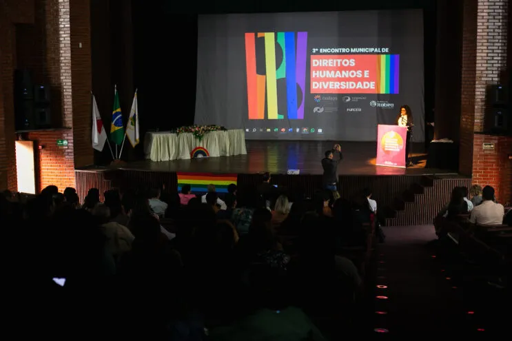 3o-encontro-municipal-de-direitos-humanos-reune-autoridades-e-especialistas-em-itabira